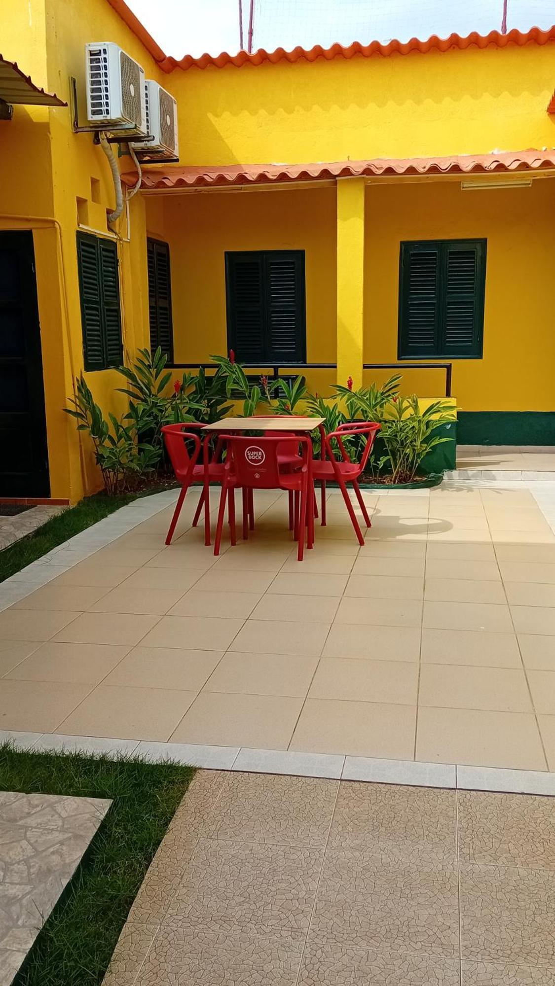 Bed and Breakfast Residencialdes à Sao Tome Extérieur photo
