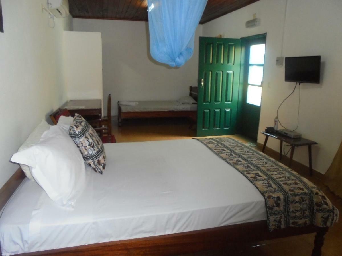 Bed and Breakfast Residencialdes à Sao Tome Extérieur photo